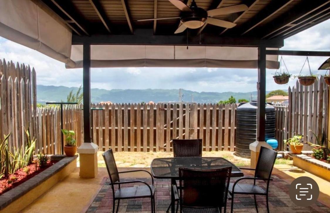 Vacation Getaway In Mango Walk Country Club Montego Bay Exterior foto